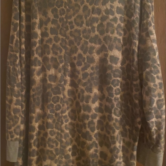 Animal print light sweatshirt - Picture 2 of 5